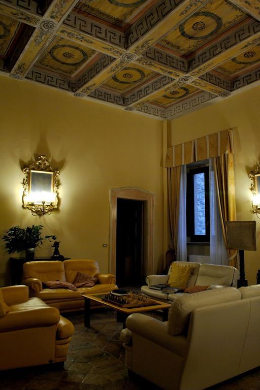 Palazzo Bonfranceschi Bed and Breakfast Belforte del Chienti Buitenkant foto